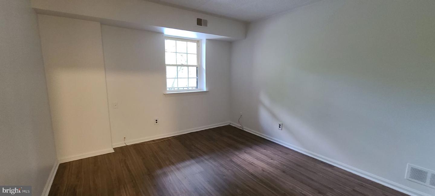 178 Woodstream #building 5 Property Photo 9
