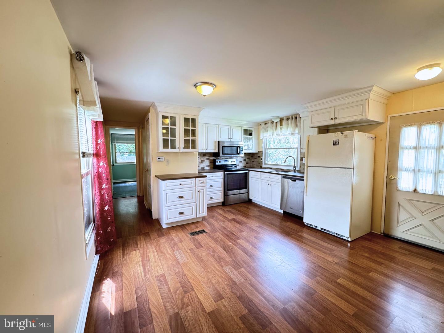 105 Winding Brook Run Property Photo 3