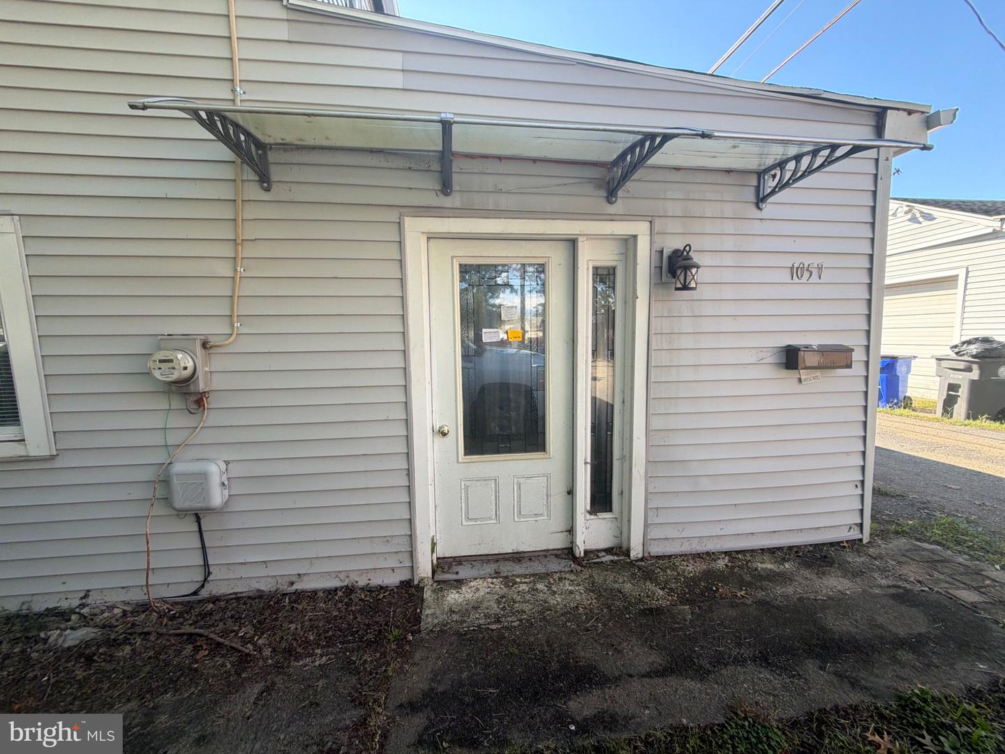 1057 South St #rear Property Photo 2