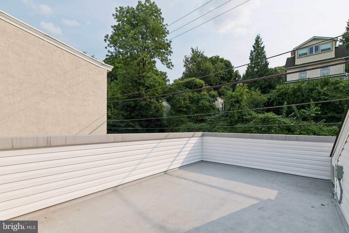 17 Jefferson St #b Property Photo 2