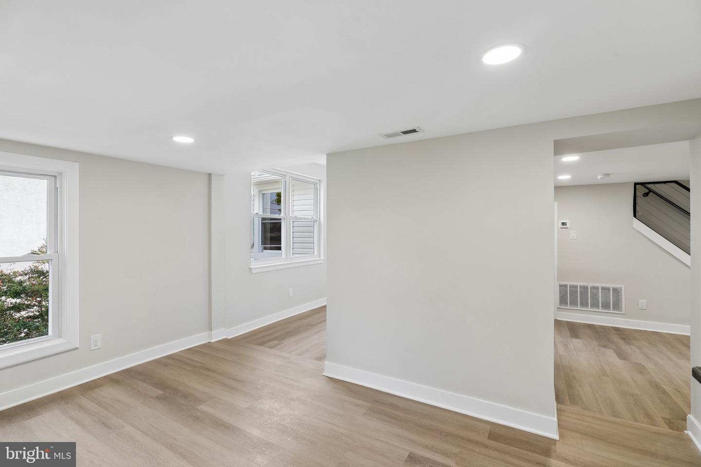 17 Jefferson St #b Property Photo 19
