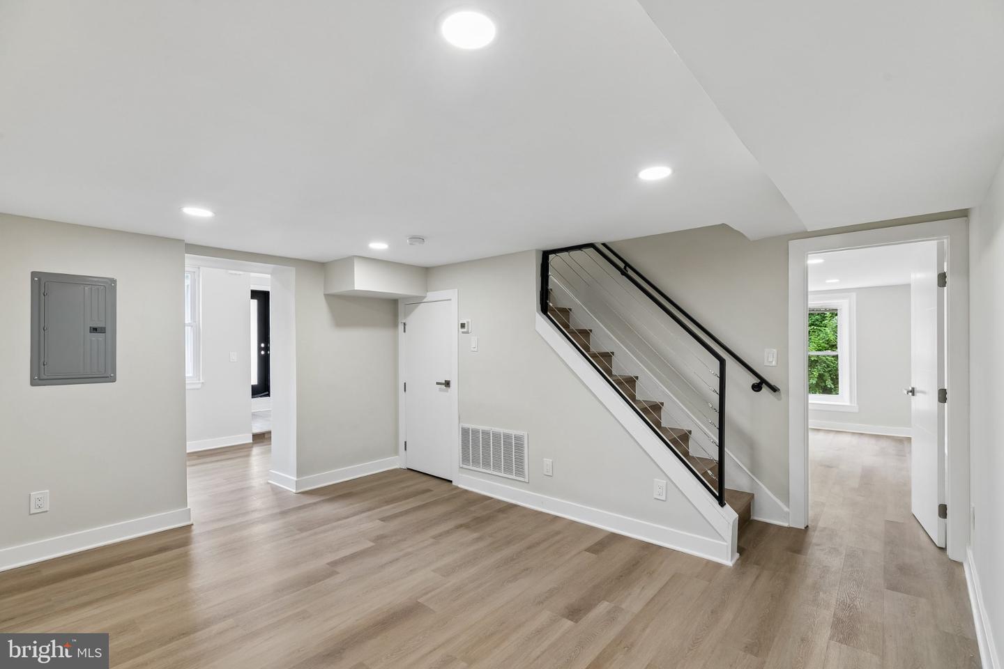 17 Jefferson St #b Property Photo 22