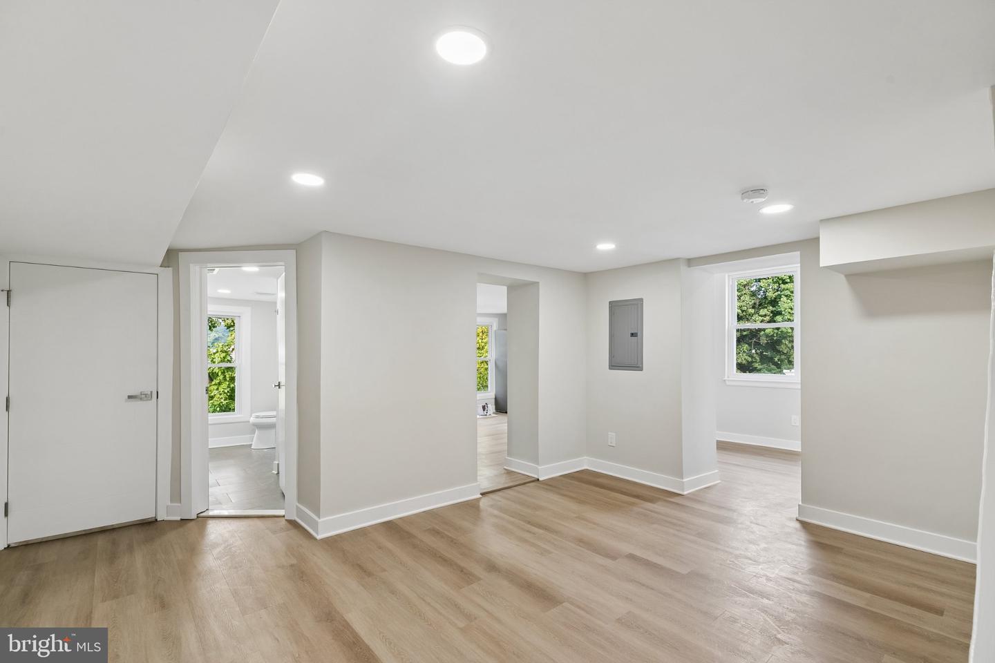 17 Jefferson St #b Property Photo 23