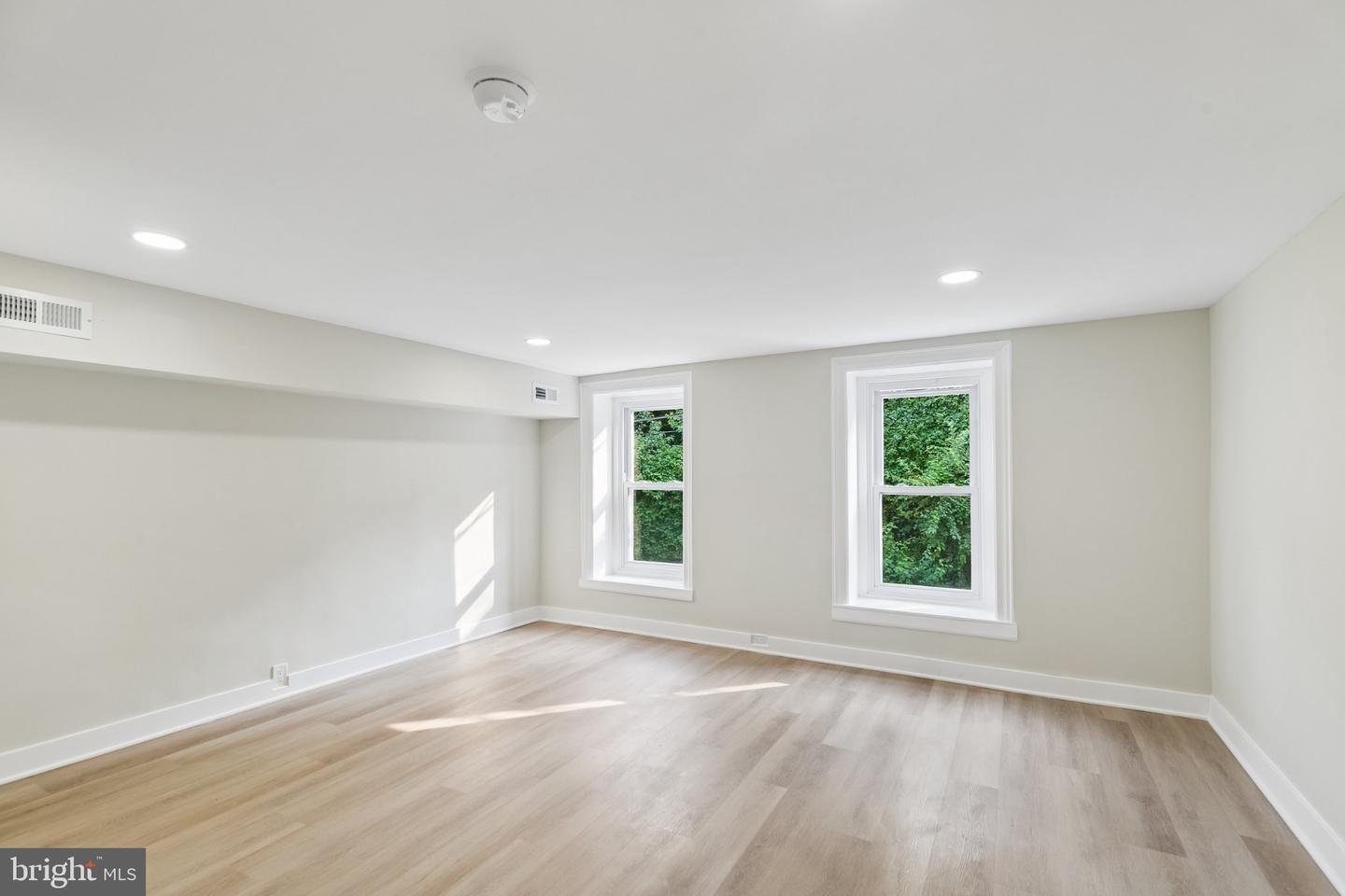 17 Jefferson St #b Property Photo 27
