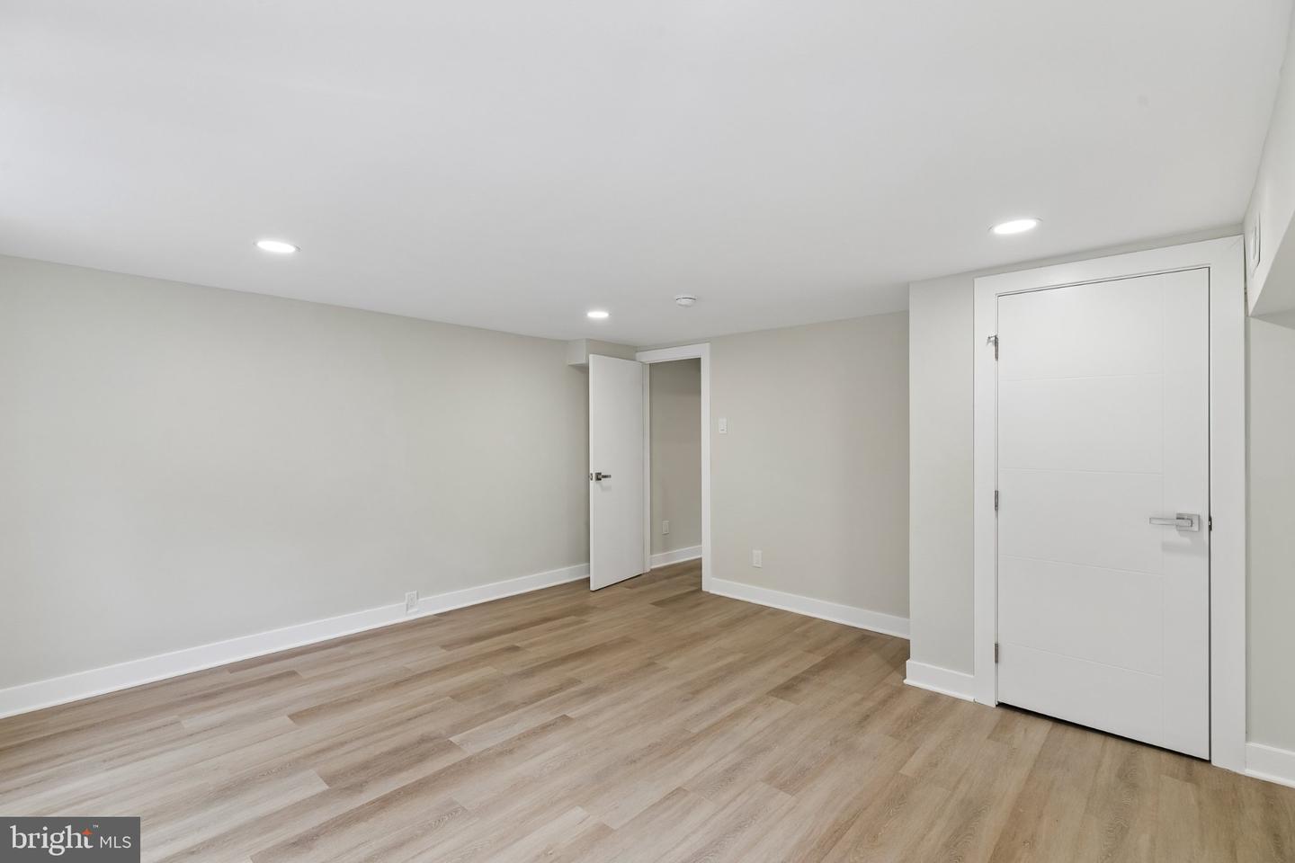 17 Jefferson St #b Property Photo 29