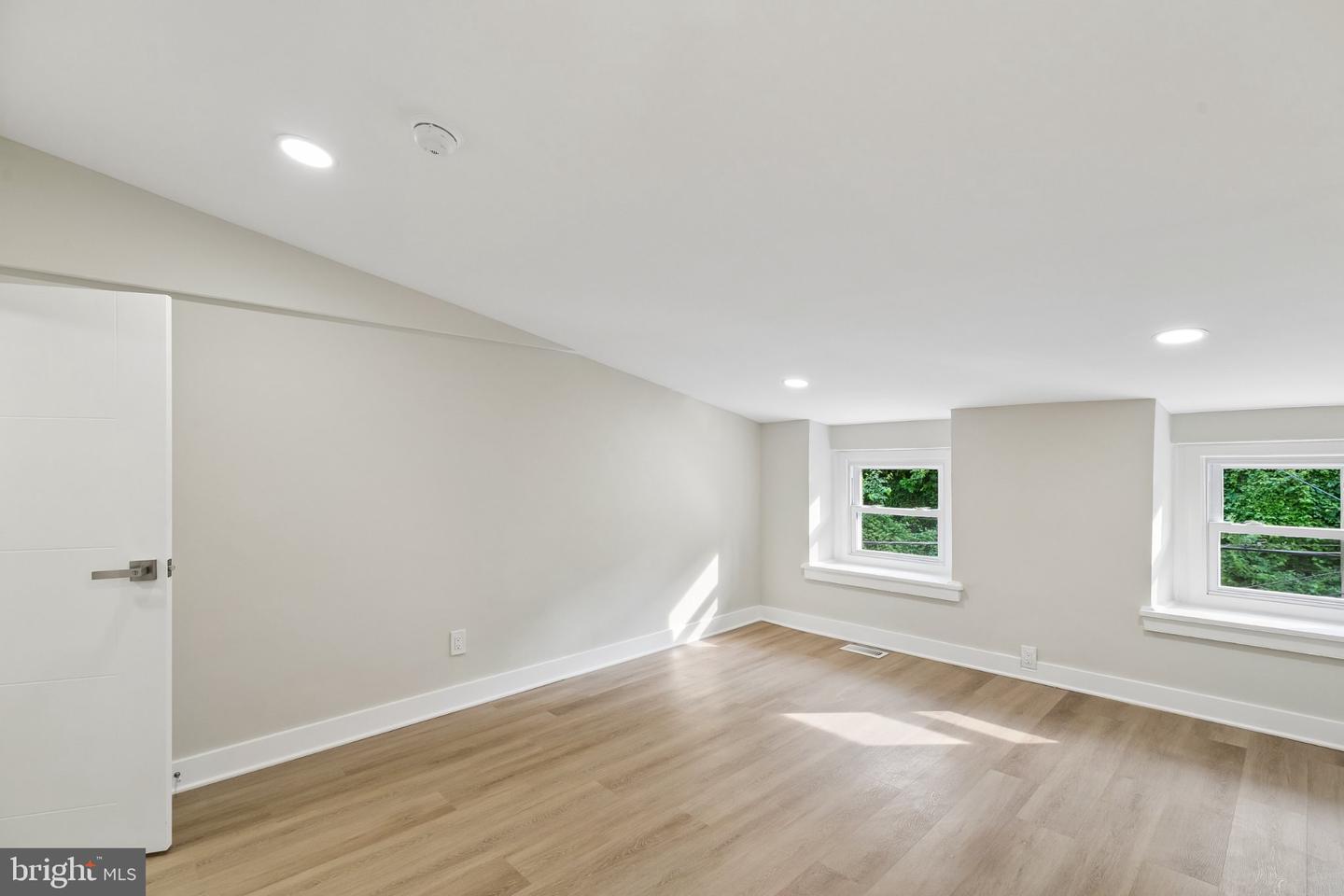 17 Jefferson St #b Property Photo 31