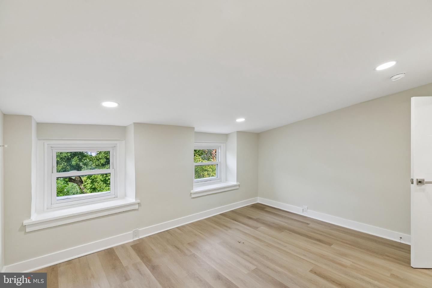17 Jefferson St #b Property Photo 34