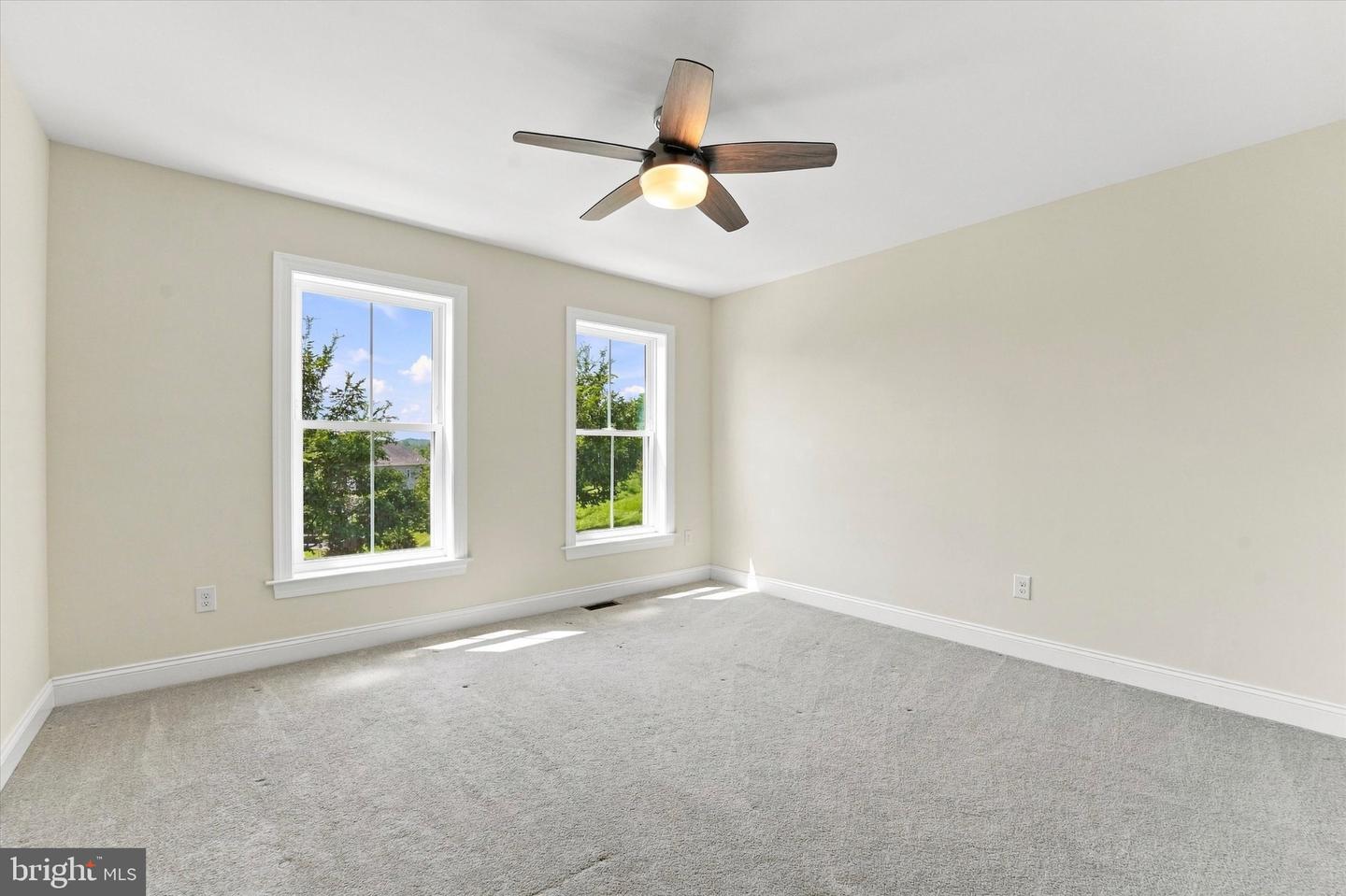 109 N Landmark Ln Property Photo 36