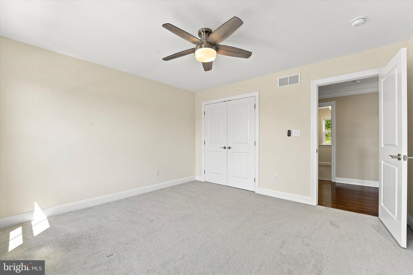 109 N Landmark Ln Property Photo 37