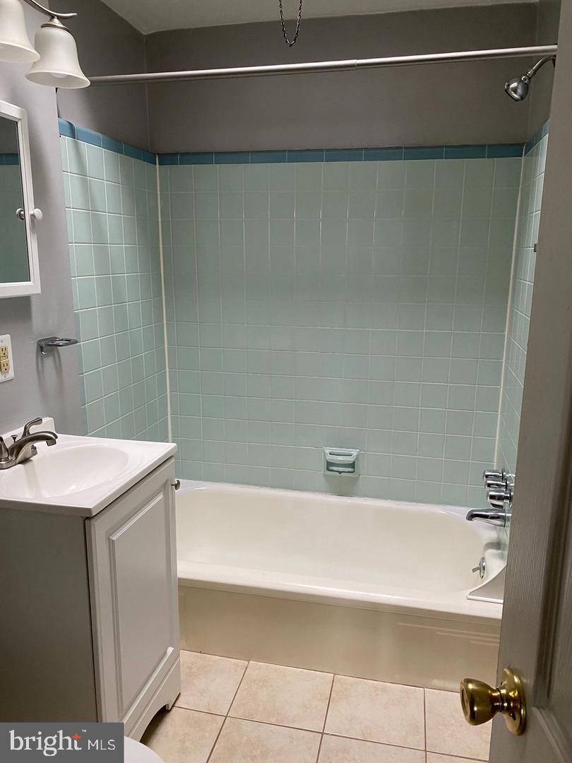 17 Hartranft Ave Property Photo 8