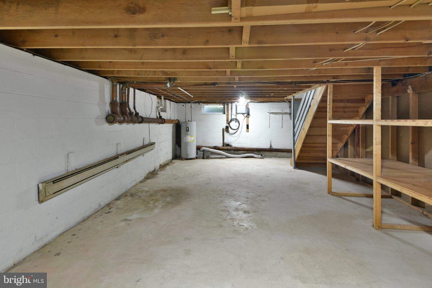 576 Meadowbrook Ave # Property Photo 15