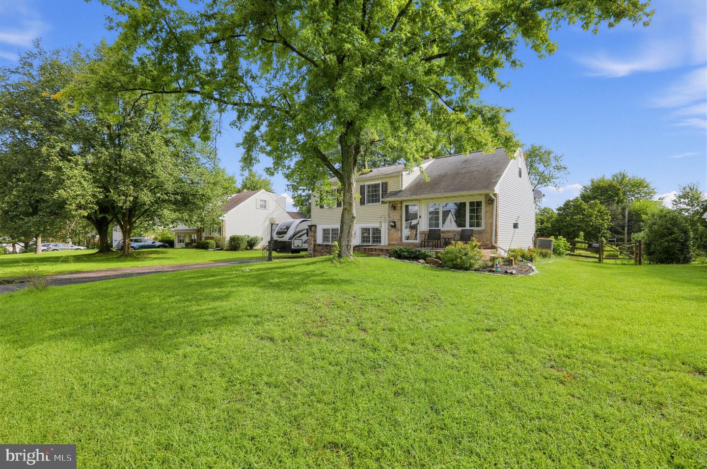 1031 PROSS RD Property Photo 1