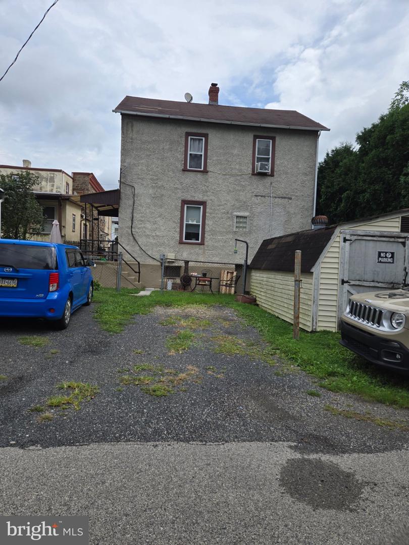 116 S Chestnut St Property Photo 6