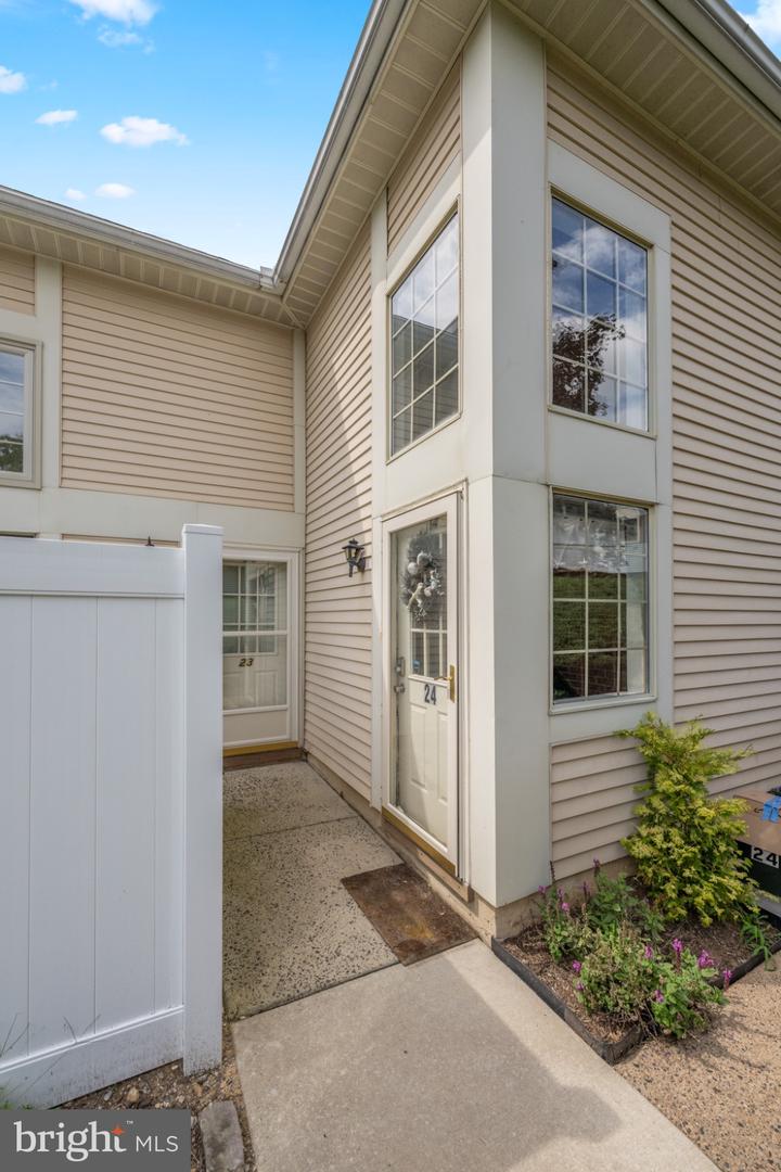 24 Brookside Ct #24 Property Photo 22