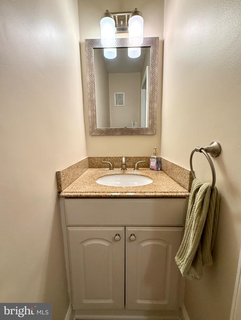 1013 Wellington Rd Property Photo 21