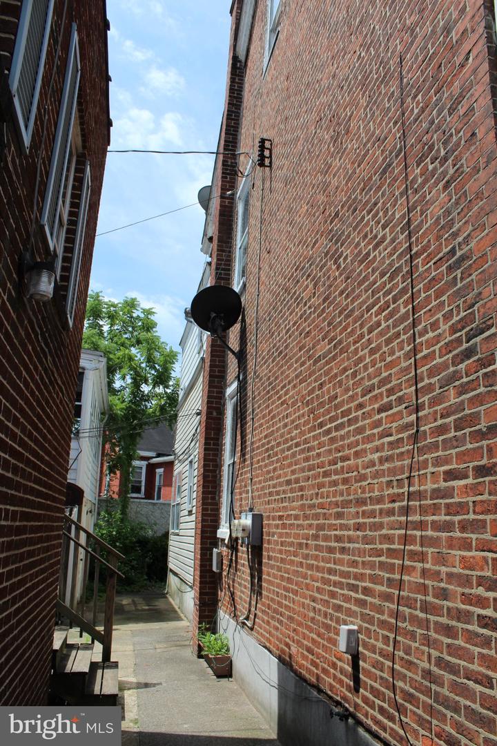 50 E 2nd St Property Photo 3