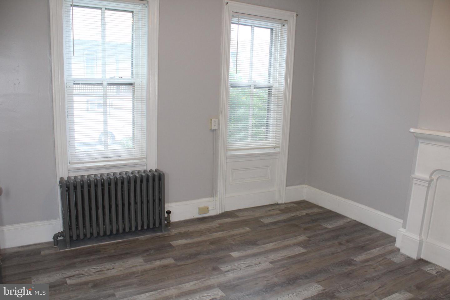 50 E 2nd St Property Photo 11