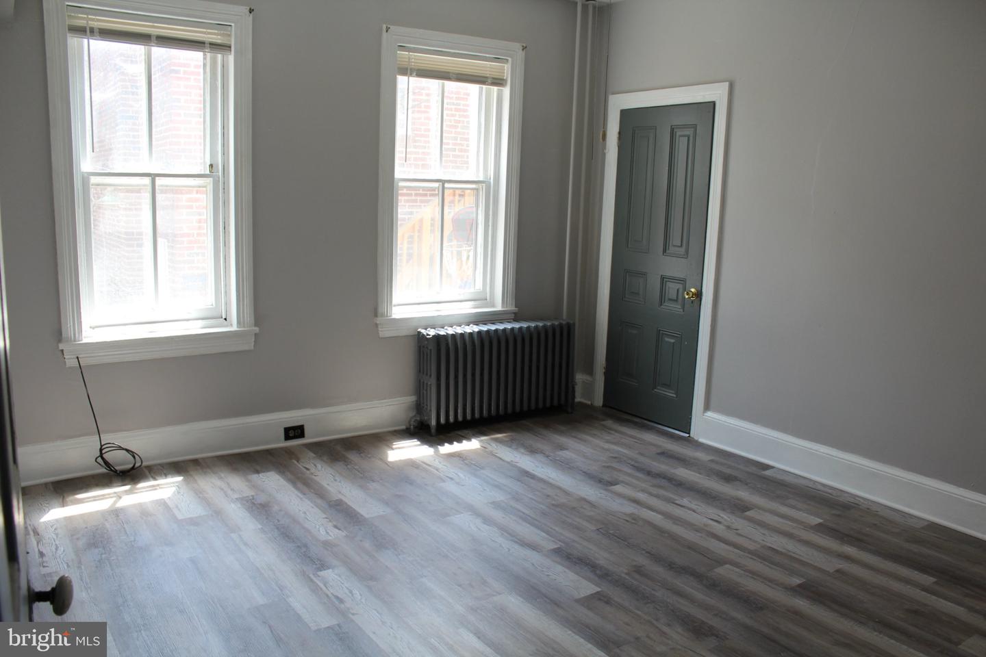 50 E 2nd St Property Photo 13