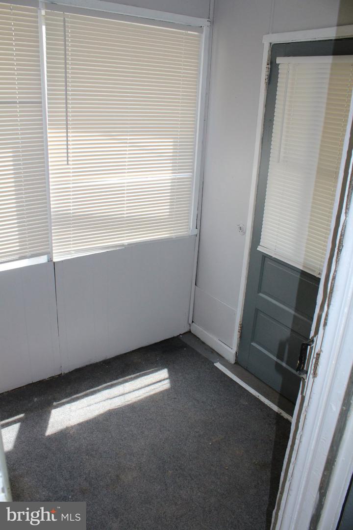 50 E 2nd St Property Photo 21