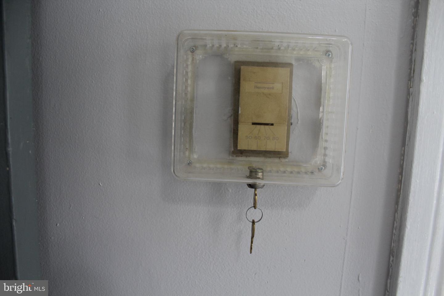 50 E 2nd St Property Photo 24
