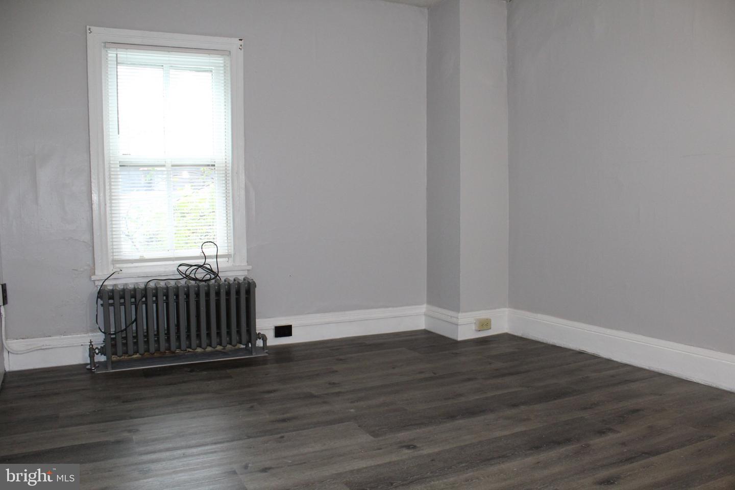 50 E 2nd St Property Photo 37