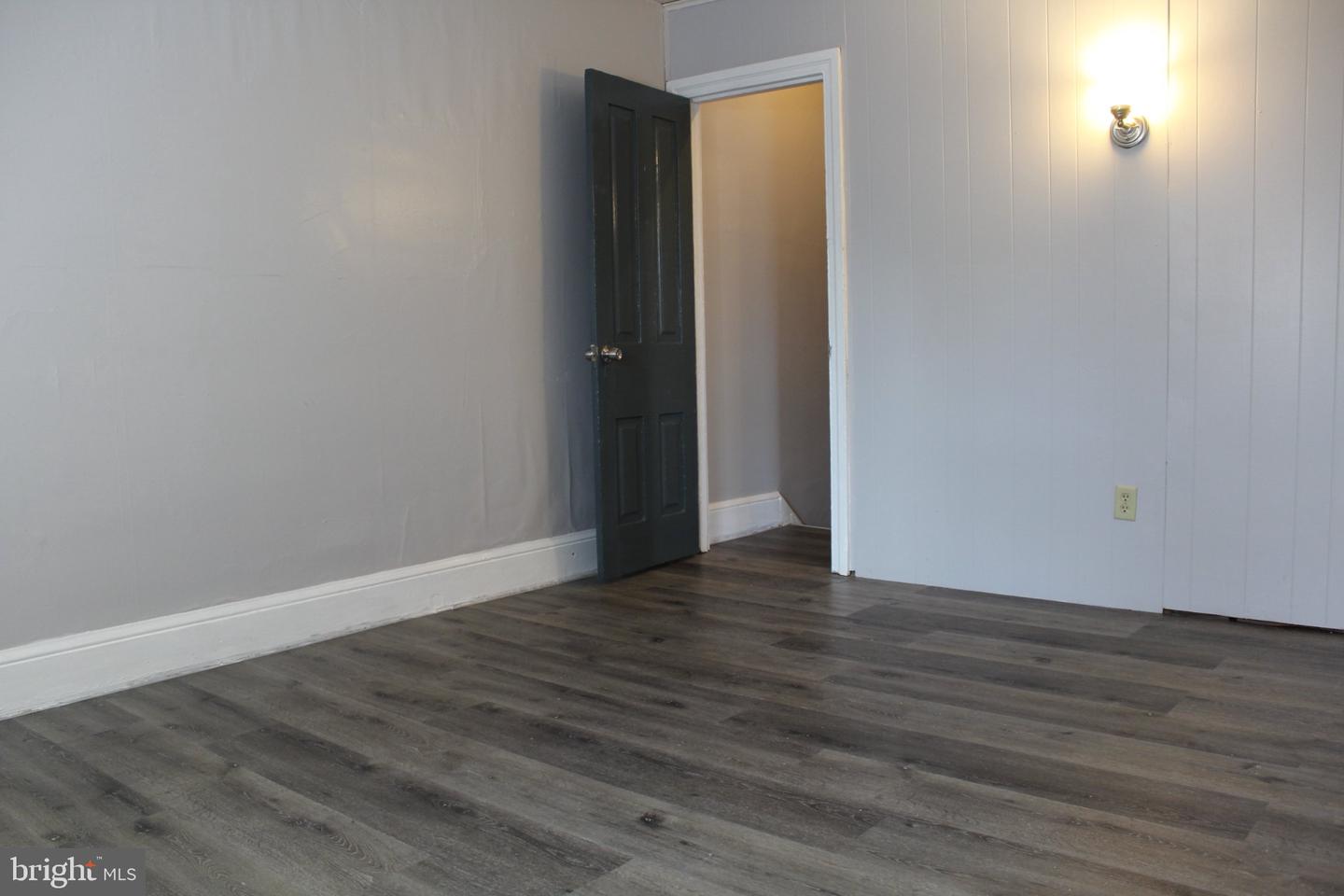 50 E 2nd St Property Photo 39