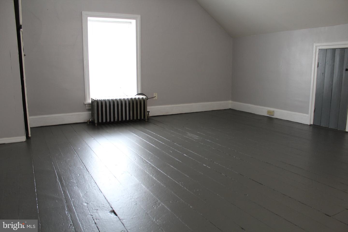 50 E 2nd St Property Photo 51