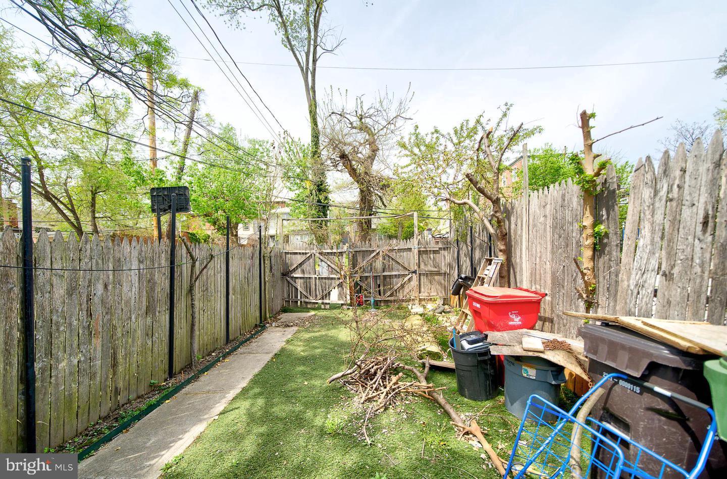 809 Green Property Photo 11