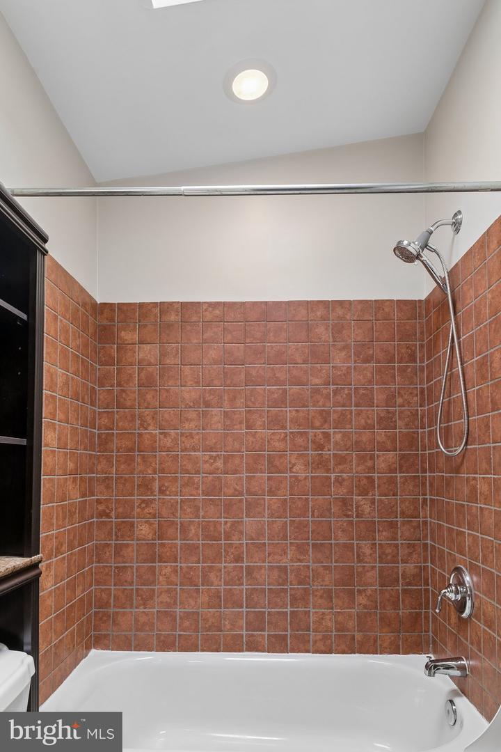 917 Jackson St Property Photo 16