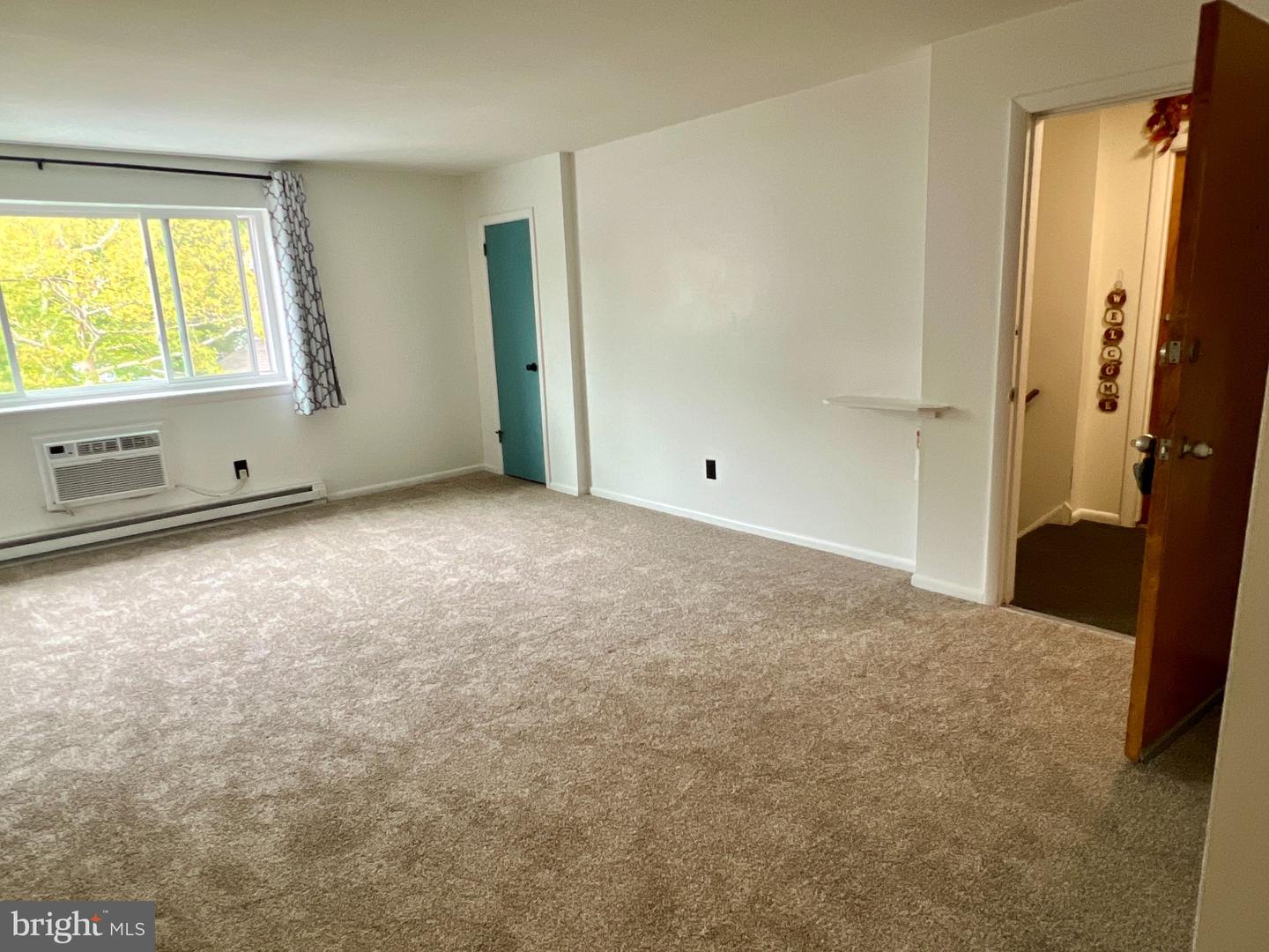 447 N Pine St #d-4 Property Photo 3