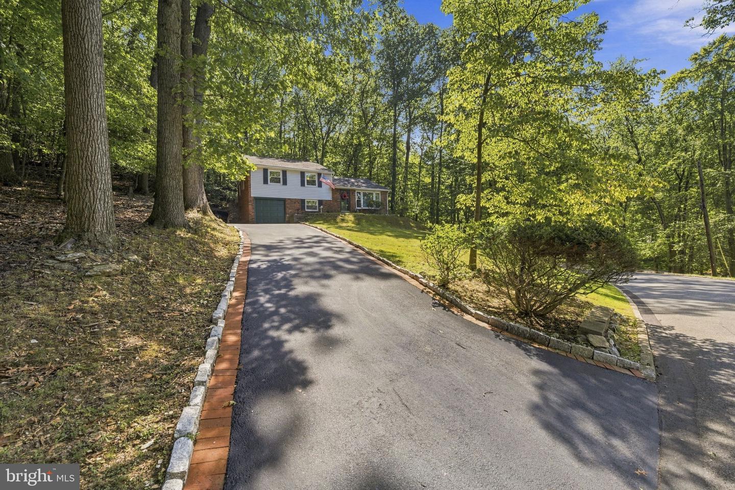 514 Forest Rd Property Photo 3