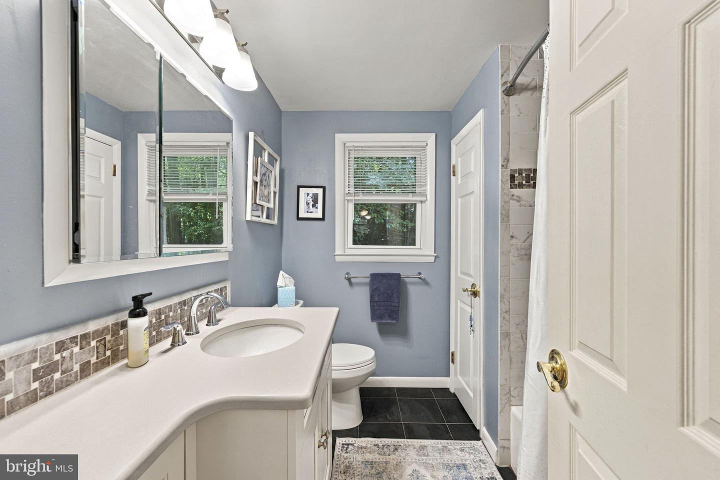 514 Forest Rd Property Photo 27