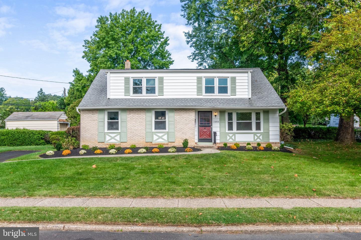1646 Marian Rd # Property Photo 1