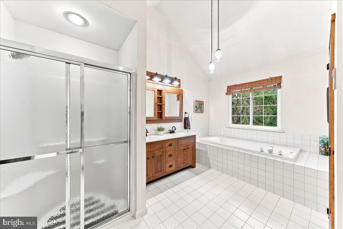 18 Pin Oak Dr Property Photo 23
