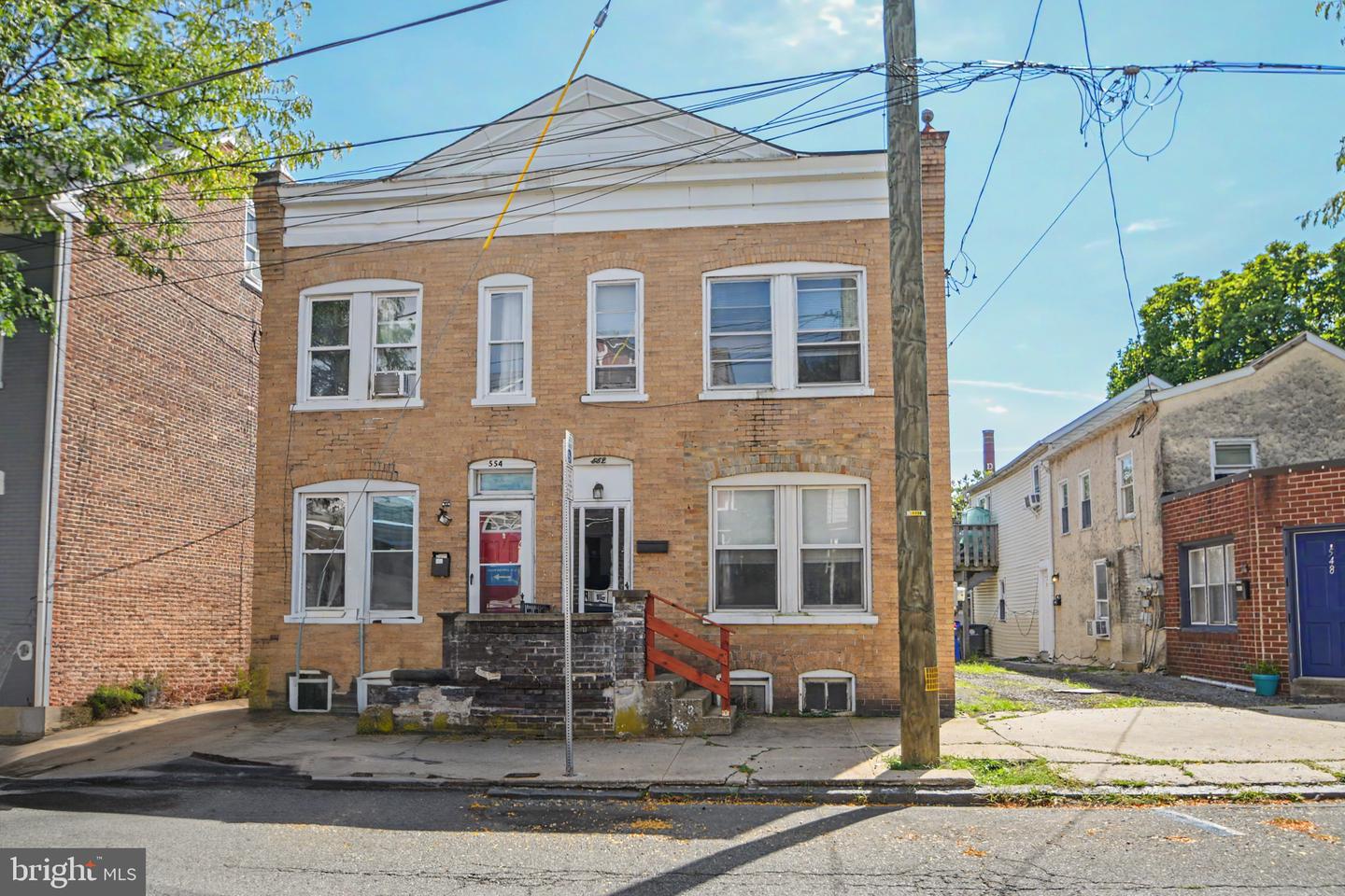 552 King St Property Photo 1