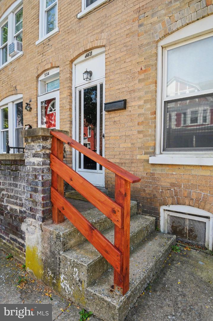 552 King St Property Photo 3