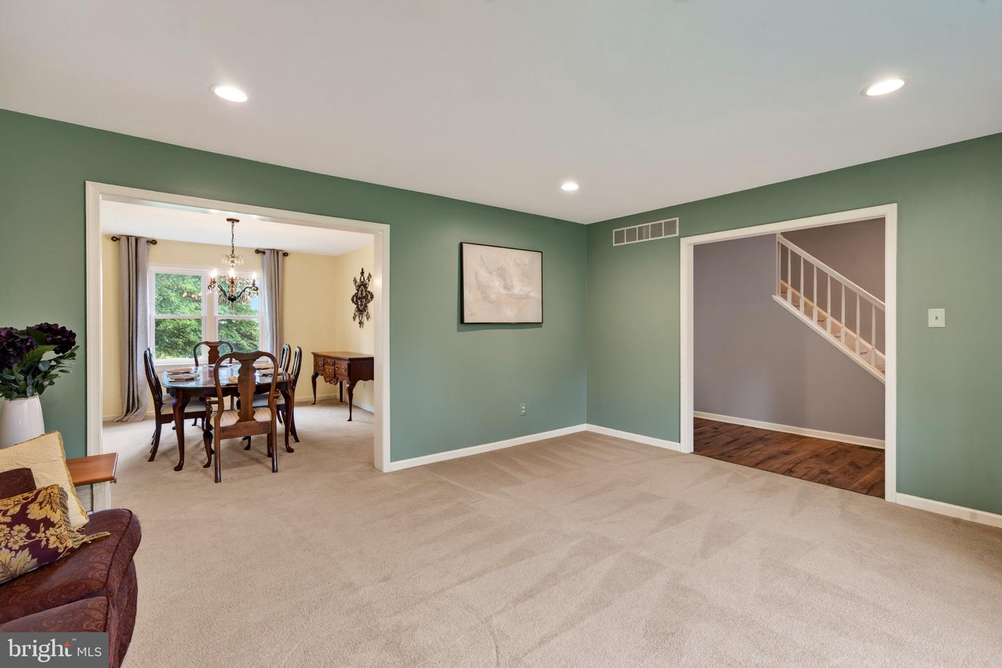 4 Moses Ln Property Photo 6