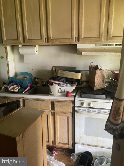 308 E Rambo St Property Photo 5