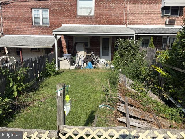 308 E Rambo St Property Photo 8