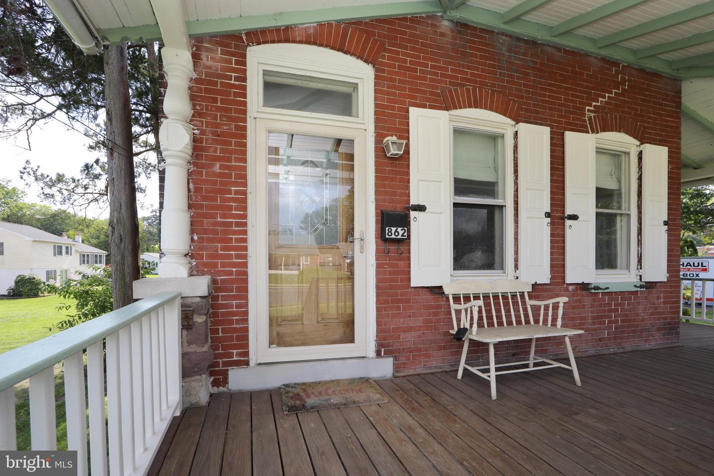 862 Walnut St Property Photo 9