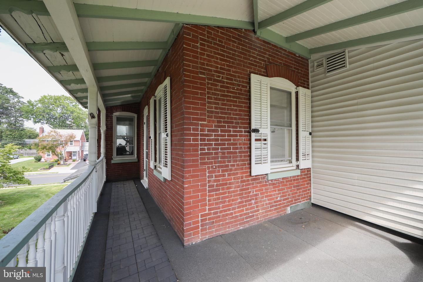 862 Walnut St Property Photo 30