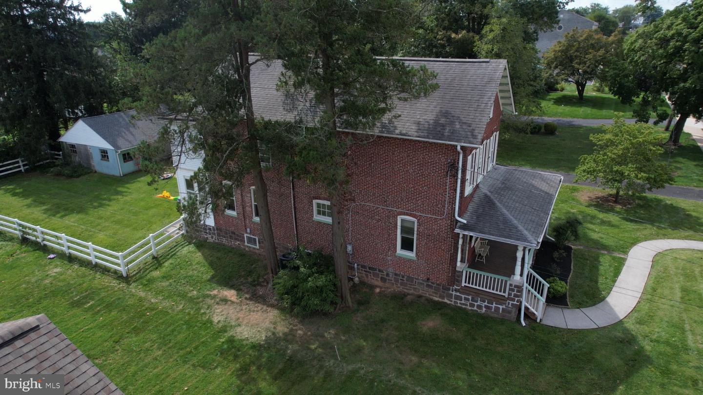 862 Walnut St Property Photo 35