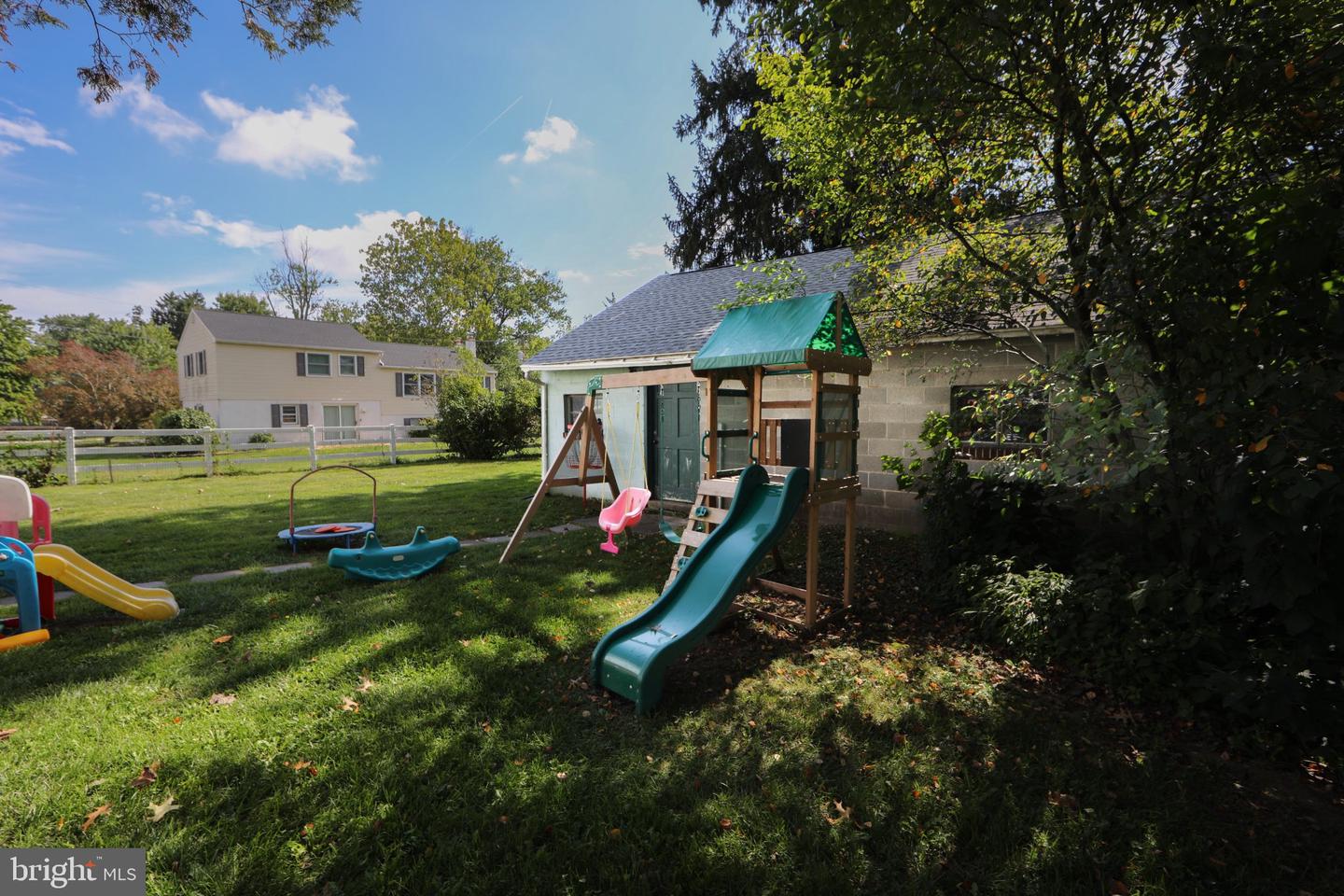 862 Walnut St Property Photo 44