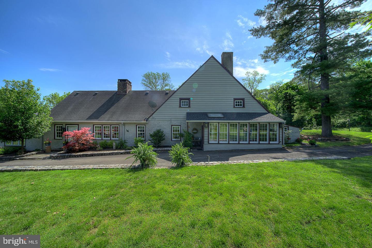 512 Swedesford Rd Property Photo 1
