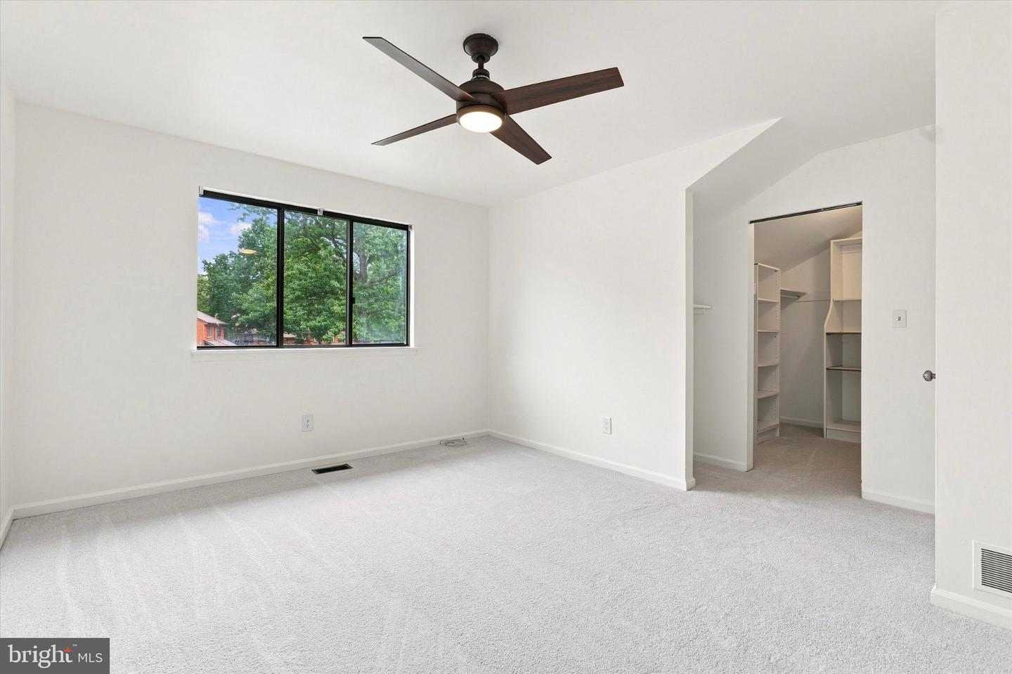 307 Winding Way Property Photo 15