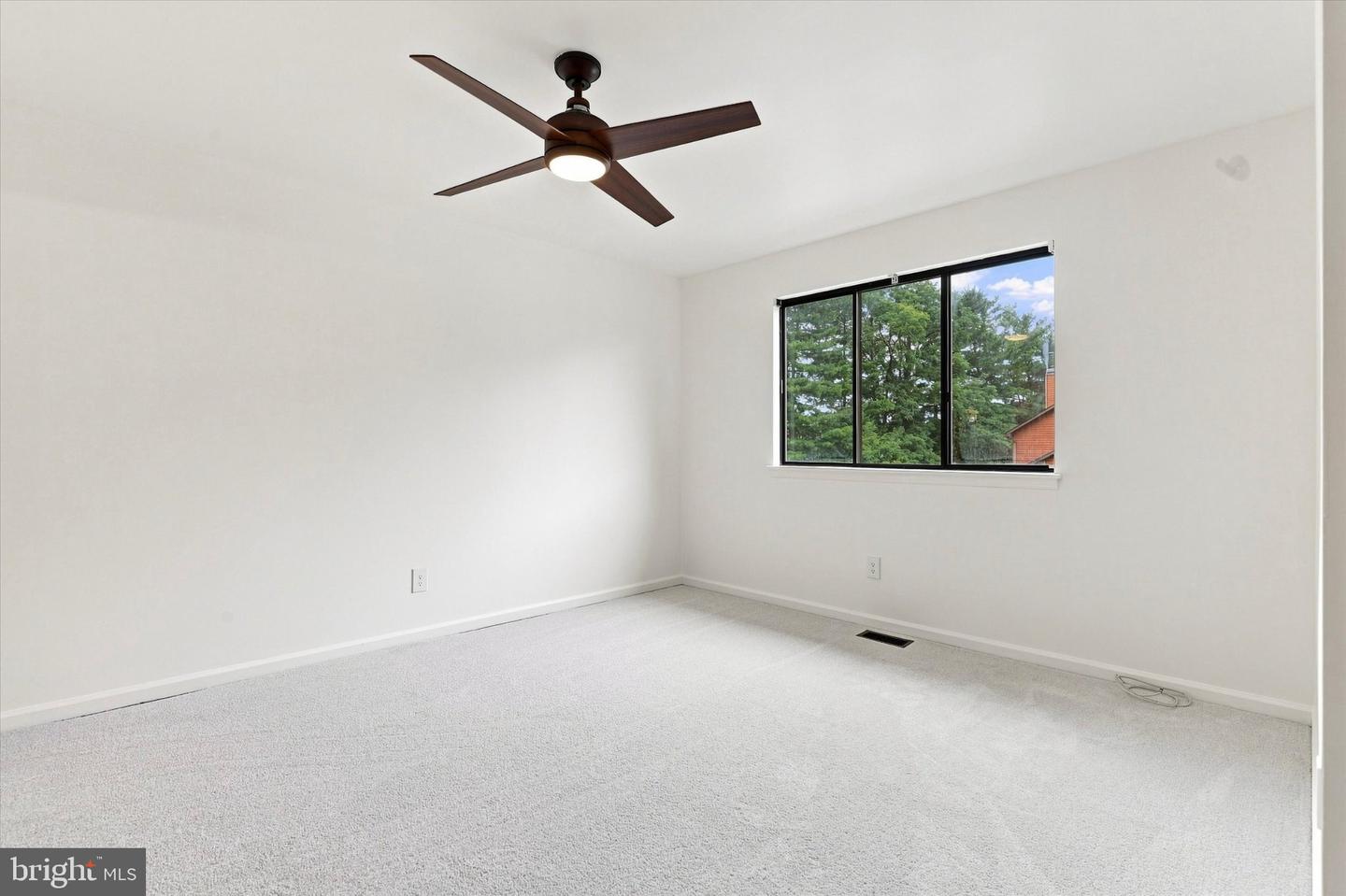 307 Winding Way Property Photo 16