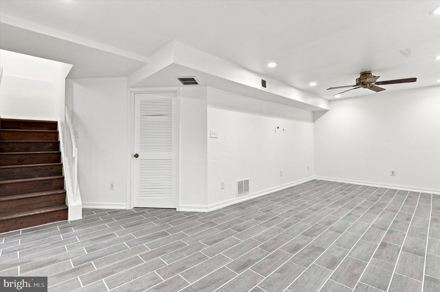 307 Winding Way Property Photo 27