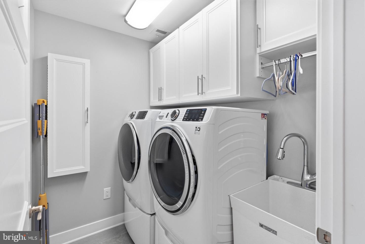 29 E 1st Ave #a101 Property Photo 10
