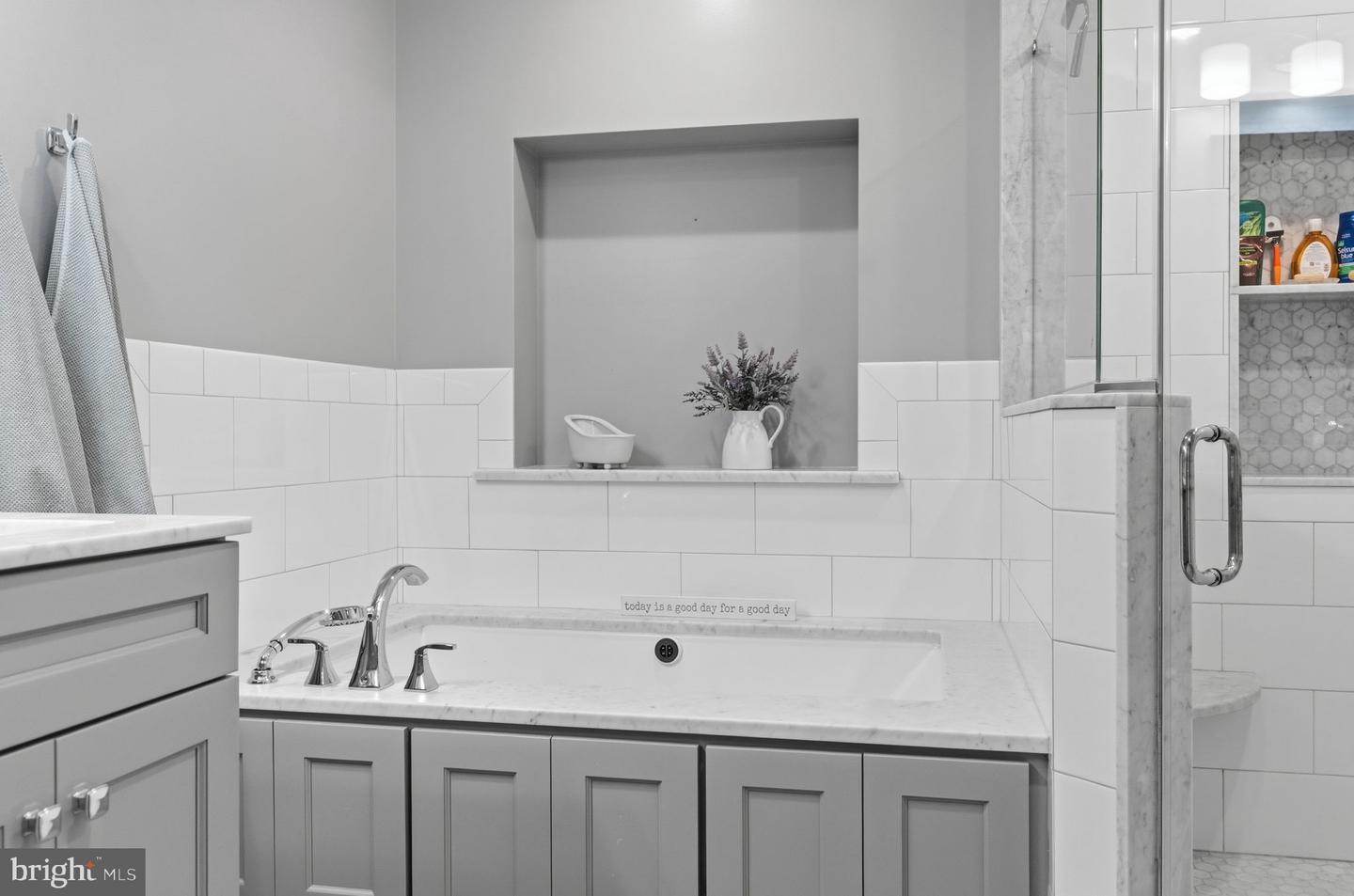 29 E 1st Ave #a101 Property Photo 29