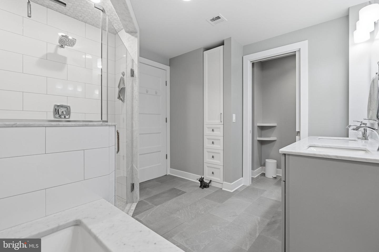 29 E 1st Ave #a101 Property Photo 32